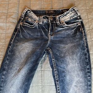 Silver jeans. Mid boot cut. Size W26/L31. Good condition.